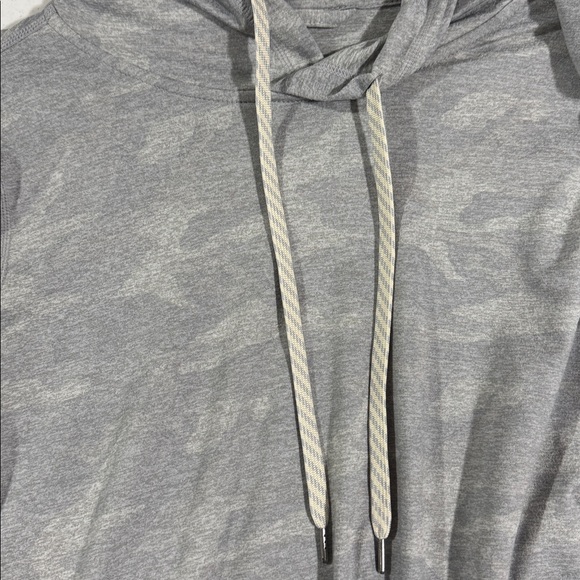 Vuori DreamKnit Essential Pale Heather Camo Hoodie Women’s Small - Picture 5 of 7